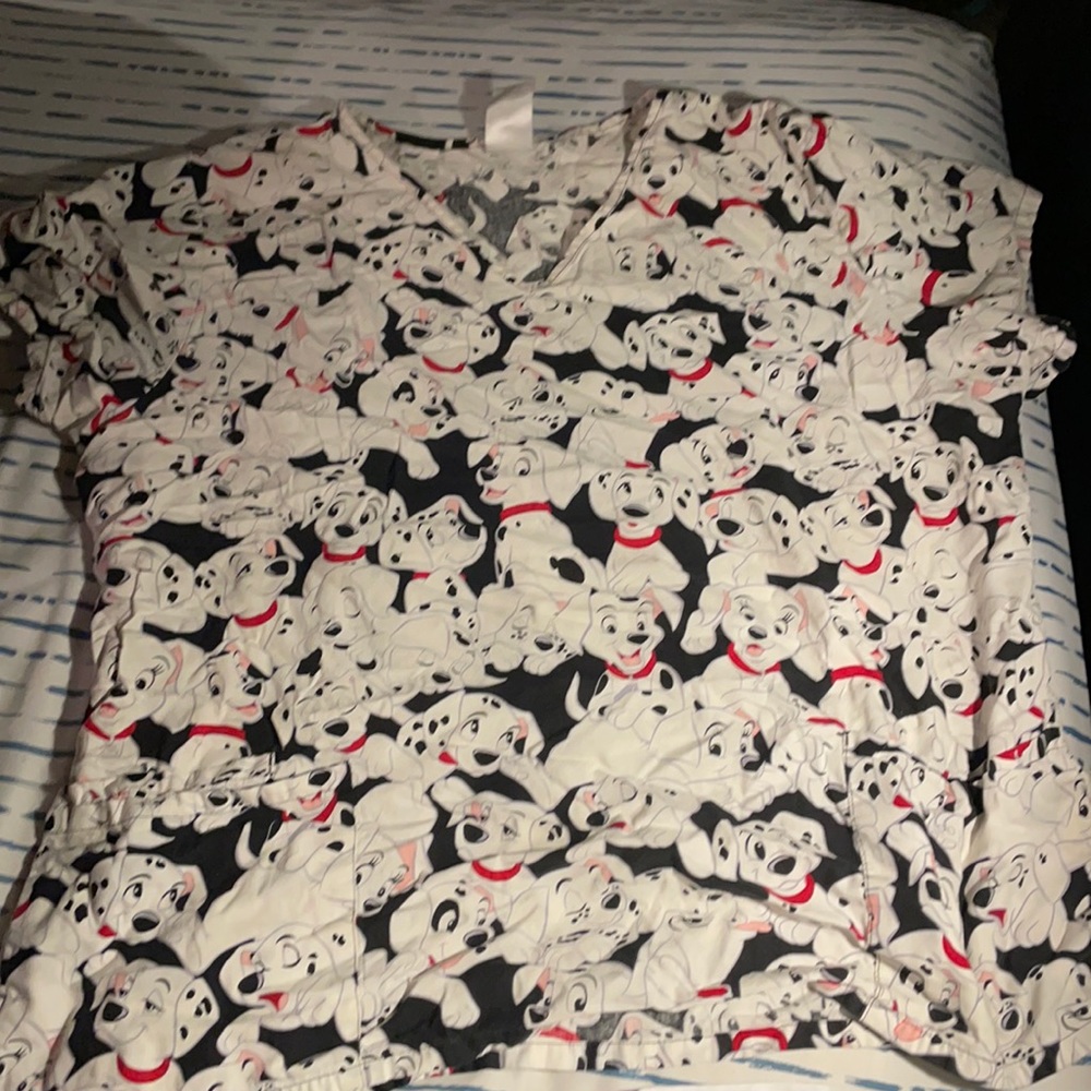 Women’s scrub top